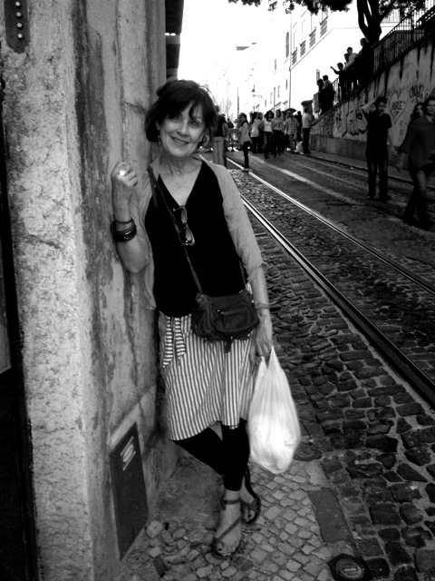 Walking around Lisbon in my Cydwoq sandals with a bagful of apricots, dates, bread and butter, and vino verde.