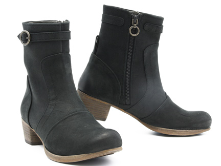 Argila Roxanne - Order online at pedshoes.com or 866.700.SHOE (7463).