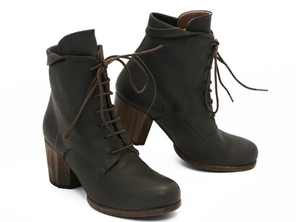 Argila Isabella - Order online at Pedshoes.com or 866.700.SHOE (7463). :  ankle boot ped shoes gray grey