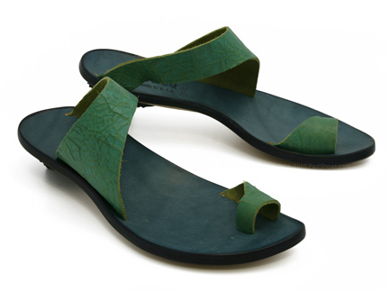 Cydwoq Thong Sandal