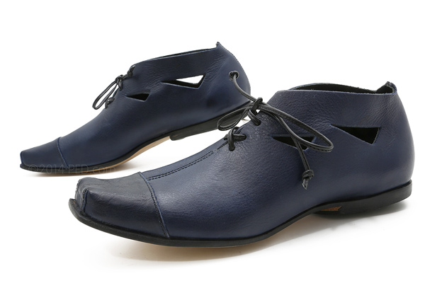 Cydwoq Shadow in Navy Ped Shoes Order online or 866 Cydwoq Shadow in Navy Ped Shoes Order online or 866