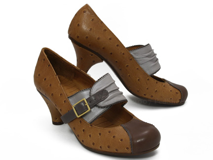 Chie Mihara Frederica in Castano Brown