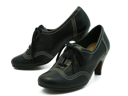 Chie Mihara Lorensa in Black : Ped Shoes - Order online or 866.700.SHOE ...