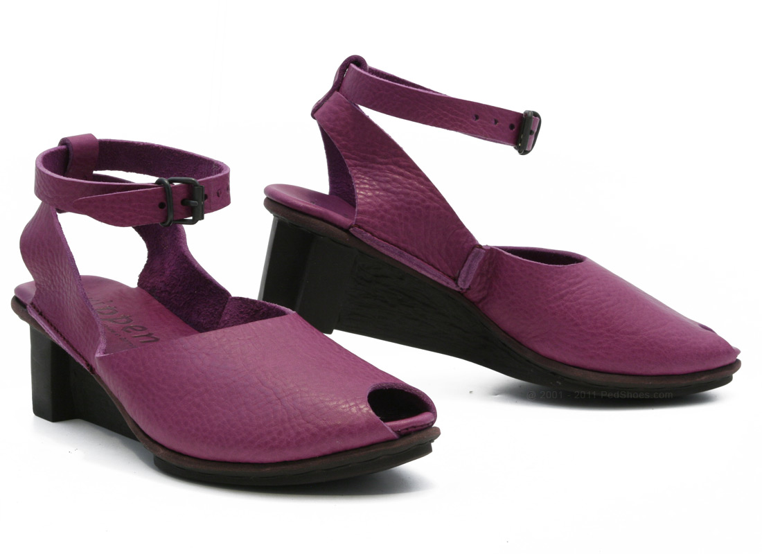 Bora sales sole shoes