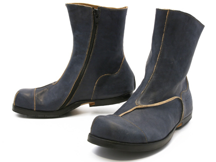 Cydwoq Statue Boot in Blue / Natural Edge : Ped Shoes - Order online or ...