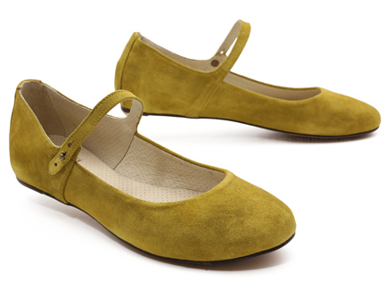 Vialis Pilar (5388) in Curry Mustard Suede : Ped Shoes - Order online ...