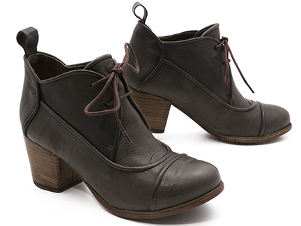 Argila Granada (A983) in Dark Grey/Roca : Ped Shoes - Order online or ...