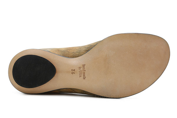 Cydwoq Caracal in Mustard : Ped Shoes - Order online or 866.700.SHOE (7463).