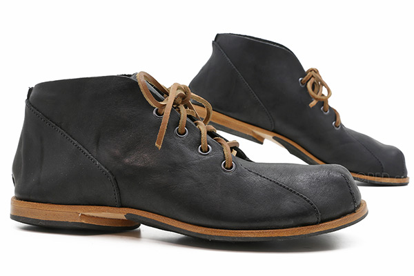 Cydwoq Mud Doctor in Black : Ped Shoes - Order online or  display picture 3