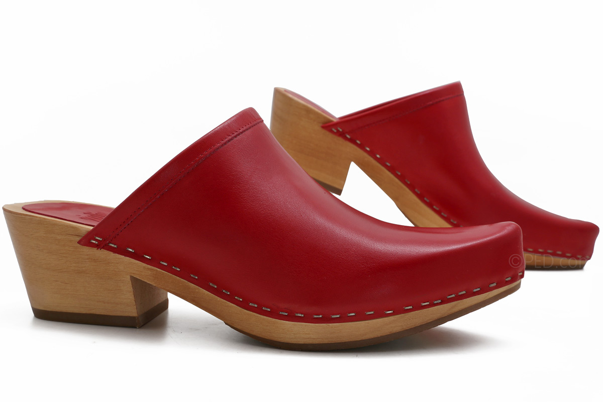 Vialis Cristina in Carmine : Ped Shoes - Order online or (7463).