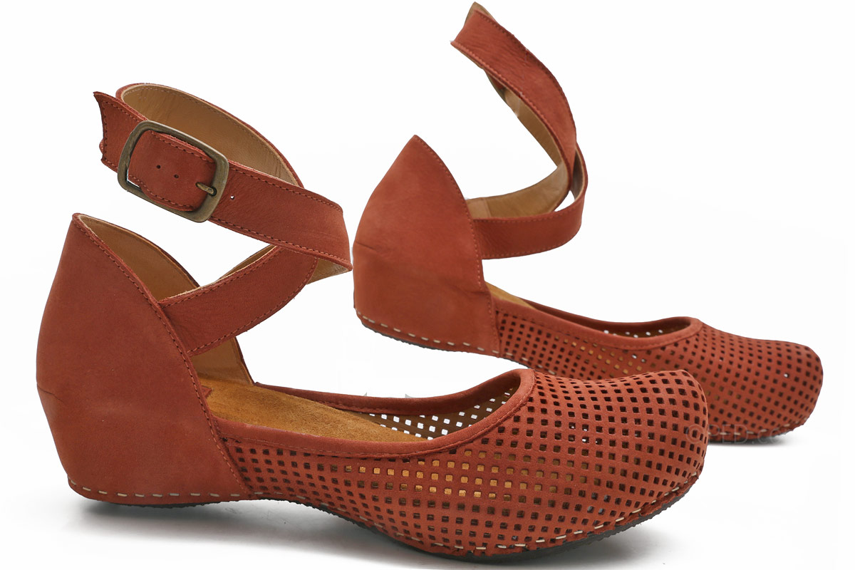 Vialis Annalisa in Marsala Ped Shoes Order online or 866.700