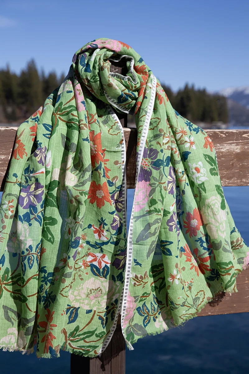 Epice Lassen Scarf