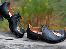Cydwoq Heart Loafer