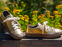 MOMA Bella Sneaker